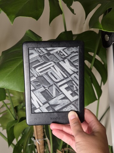 Amazon kindle j9g29r - amazon, 8gb,